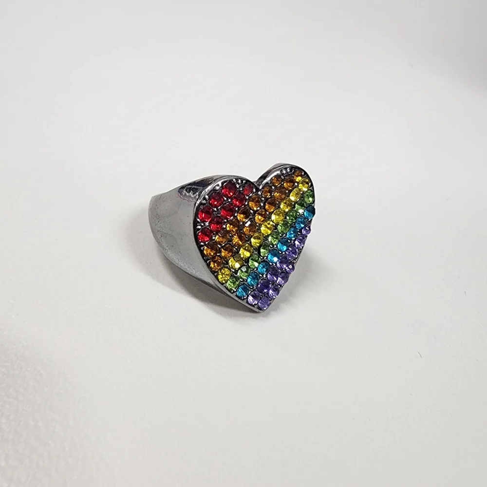 Sz 8 Simply Vera Wang Rainbow Heart Signet Ring Gunmetal-Tone Pave Rhinestone